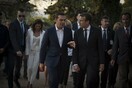 Η ερώτηση Μακρόν στον Τσίπρα όταν έκλεισαν οι κάμερες