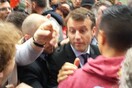Οργισμένοι διαδηλωτές υποδέχτηκαν με αυγά και συνθήματα τον Γάλλο Υπ.Οικ.- ΒΙΝΤΕΟ