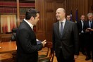 Στην Αθήνα σήμερα ο Μοσκοβισί-Τι θα συζητήσει με τον Πρωθυπουργό