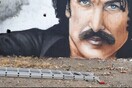 Στα Ανώγεια ένα γκράφιτι που απεικονίζει τον Ξυλούρη υποδέχεται ντόπιους και επισκέπτες