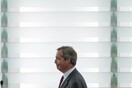 Ο Νάιτζελ Φάρατζ πήγε στη γερμανική πρεσβεία του Λονδίνου και τα σενάρια οργιάζουν