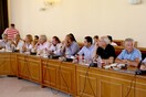 Διάσταση απόψεων για τη φιλοξενία προσφύγων στην Κρήτη: "Όχι" από ξενοδόχους, "υπό όρους" λένε οι δήμαρχοι