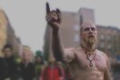 Η απίθανη ιστορία του Technoviking που ήταν το πρώτο viral και meme του ίντερνετ