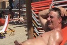 O Mr. Big από το Sex and The City κάνει τα μπάνια του στην Κρήτη