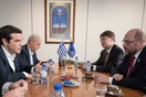 Ο Σουλτς διαψεύδει την ελληνική κυβέρνηση και δηλώνει έκπληκτος με τη διαρροή για πρωτοβουλία του στο θέμα του χρέους
