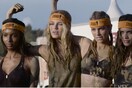 Οι άγγελοι της Victoria’s Secret παλεύουν στις λάσπες