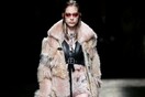 H Coach καταργεί τη χρήση αληθινής γούνας στις κολεξιόν της