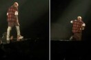 Αυτό πόνεσε! Ο Justin Bieber πέφτει σε μια τρύπα στη σκηνή