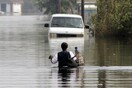 «Αόρατοι άνθρωποι»: Εκατομμύρια θύματα φυσικών καταστροφών δεν λαμβάνουν καμία βοήθεια