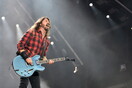 O Dave Grohl των Foo Fighters διοργάνωσε μπάρμπεκιου για τους ακούραστους πυροσβέστες της Καλιφόρνιας