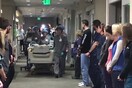 Νοσοκομείο τιμά τους δωρητές οργάνων με τον πιο συγκινητικό τρόπο