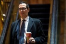 Σε πρώην στέλεχος της Goldman Sachs και επενδυτή στο Χόλιγουντ θα αναθέσει ο Τραμπ το υπουργείο Οικονομικών