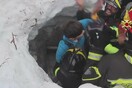 Ιταλία: Απεγκλωβίστηκαν οι 8 διασωθέντες από το ξενοδοχείο Rigopiano - Πώς κατάφεραν να επιζήσουν θαμμένοι κάτω από το χιόνι