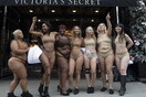 Οι γυναίκες αυτές γδύθηκαν έξω από το Victoria's Secret για να δείξουν τι σημαίνει ποικιλομορφία