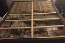ΗΠΑ: Βρήκαν 20 εκατομμύρια δολάρια κάτω από ένα στρώμα στη Βοστόνη