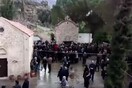 Kαταιγισμός πυρών σε κηδεία ηγούμενου στην Κρήτη