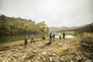 «Το χώμα βάφτηκε κόκκινο» ανεβαίνει για πρώτη φορά στο θέατρο
