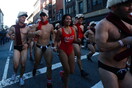 Το διαφορετικό Santa Run: Αϊ Βασίληδες - δρομείς με μαγιό στην παγωμένη Βοστώνη