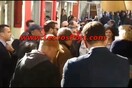 Αποδοκιμάστηκε ο Ευκλείδης Τσακαλώτος: «Σανό - Καταστρέψατε τη Λέσβο»