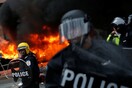 Με δεκαετή κάθειρξη κινδυνεύουν δυο δημοσιογράφοι που συνελήφθησαν στα επεισόδια κατά του Τραμπ