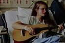 Τραγουδούσε, ενώ την χειρουργούσαν: η απίστευτη ιατρική περίπτωση ηθοποιού μιούζικαλ