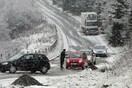 Απαγόρευση για τα φορτηγά λόγω χιονόπτωσης σε Μαλακάσα και Βίλια. Μόνο με αλυσίδες στην ΠΕΟ Αθηνών - Θηβών