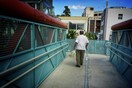 Η ΝΔ κατηγορεί την κυβέρνηση για απόκρυψη του πραγματικού αριθμού στις εκκρεμείς συντάξεις