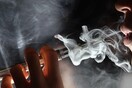 Το ηλεκτρονικό τσιγάρο προκαλεί σοβαρές βλάβες, προειδοποιεί νέα έρευνα
