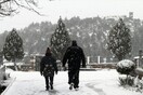 Ο καιρός σήμερα: Επιμένει με καταιγίδες και χιονοπτώσεις η «Χιόνη»