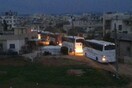 Συρία: Απομακρύνονται άμαχοι και ένοπλοι από τέσσερις πολιορκημένες πόλεις