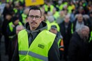 Γιάννης Σάκαρος: O 26χρονος Έλληνας ηγέτης των Κίτρινων Γιλέκων της Γερμανίας