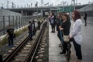 Πορεία διαμαρτυρίας στο Μενίδι και συμβολικός αποκλεισμός του προαστιακού σταθμού