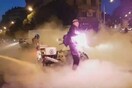 Βίντεο από Θεσσαλονίκη: Αστυνομικός τραυματίστηκε από βόμβα κρότου-λάμψης που είχε στα χέρια του