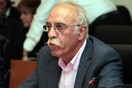 Βίτσας: Δεν θα μειωθούν ούτε ευρώ αλλά θα αυξηθούν οι μισθοί των ήδη υπηρετούντων στο στρατό