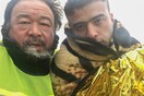 Δείτε το ντοκιμαντέρ που καταγράφει το ταξίδι του Ai Weiwei με τους πρόσφυγες στην Ελλάδα και αθέατες στιγμές της ζωής του