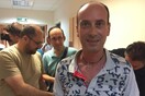 Τραυματιοφορέας έσωσε τη ζωή πρόωρου νεογέννητου μέσα σε ασανσέρ νοσοκομείου