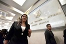 Ένταση στα γραφεία της ΔΕΗ - Παρέμβαση των «Δεν πληρώνω» μαζί με την Κωνσταντοπούλου