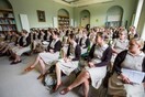 Βρετανία: Μυστικοί πράκτορες του στρατού εκπαιδεύουν σούπερ νταντάδες για δύσκολες καταστάσεις