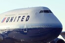 ΗΠΑ: Η United έρχεται σε εξωδικαστικό συμβιβασμό με τον επιβάτη που αποβίβασε με τη βία