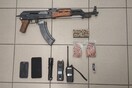 Συνελήφθη 30χρονος στη Θεσσαλονίκη - Είχε στο σπίτι του από Καλάσνικοφ μέχρι taser