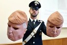 Ιταλία: Δύο αδέρφια λήστευαν ΑΤΜ με μάσκες Τραμπ και έμπνευση από ταινίες του Χόλιγουντ