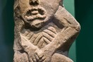 Οι πέτρινες γυμνές θεότητες της Ιρλανδίας με την άσεμνη στάση, τι συμβολίζουν;