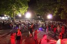 Εξοργισμένος κάτοικος τράβηξε τα καλώδια στη συναυλία της Γωγώς Τσαμπά στη Λάρισα