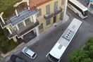19 λεωφορεία συνόδευσαν τον γαμπρό στην εκκλησία στην Ναύπακτο