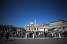 Το Βατικανό διώχνει τους αστέγους από την περιοχή γύρω από την εκκλησία του Αγίου Πέτρου