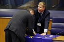 Το δώρο των υπουργών Οικονομικών της ευρωζώνης στον Σόιμπλε - Τι έγραψε ο Τσακαλώτος