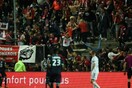 Σοβαρό ατύχημα σε αγώνα του γαλλικού πρωταθλήματος - Υποχώρησε προστατευτικό κιγκλίδωμα (ΒΙΝΤΕΟ)