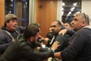 Προπηλακισμοί και επίθεση με μπάζα στο δημοτικό συμβούλιο Αχαρνών