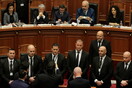 Με παραιτήσεις βουλευτών κλιμακώνεται η πολιτική κρίση στην Αλβανία
