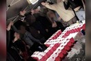 Σάλος σε σχολείο των ΗΠΑ: Μαθητές φωτογραφήθηκαν δίπλα σε σβάστικα κάνοντας ναζιστικό χαιρετισμό